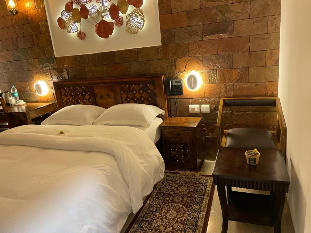 Yashmay Villa Club&Resort Gonda Esterno foto